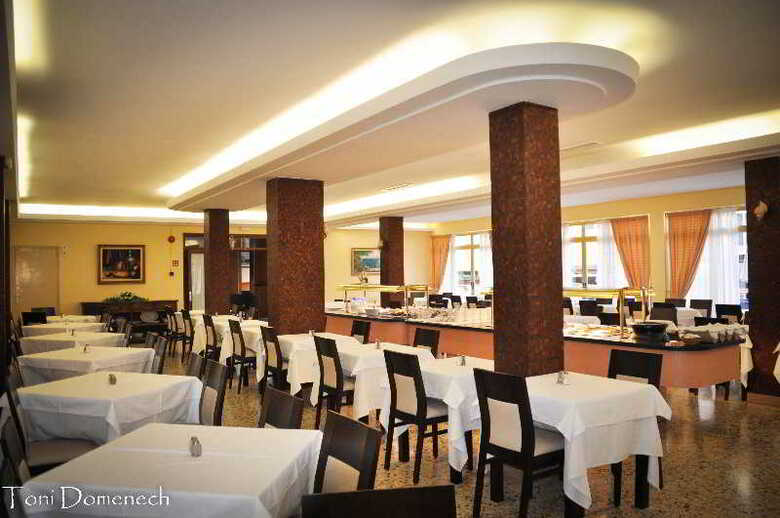 Iris Hotel