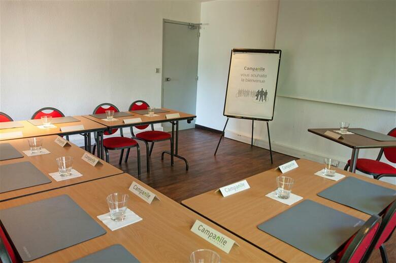 Hotel Campanile Chambray Les Tours