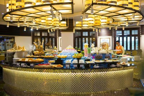 Royal Halong Hotel