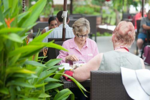 Hotel Vinh Hung Riverside Resort & Spa