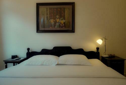 Hue Nino Hotel