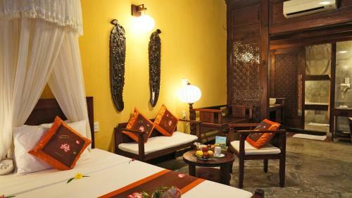 Vinh Hung Heritage Hotel