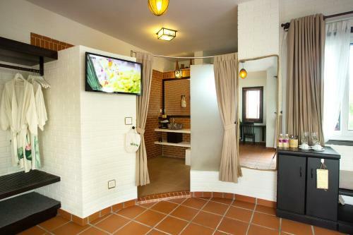 East West Villa