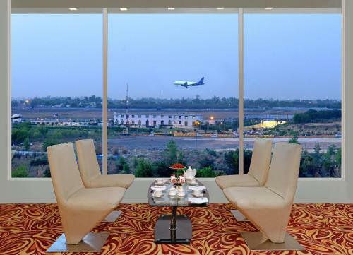 Hotel Taurus Sarovar Portico