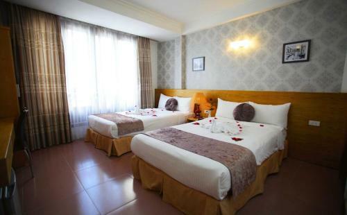 Hostal Madam Moon Guesthouse