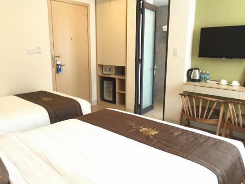 Daisy Hotel