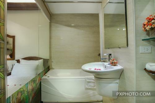 Luminous Viet Hotel