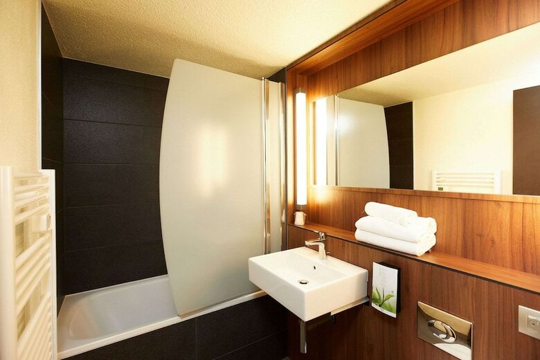 Hotel Campanile - Pau