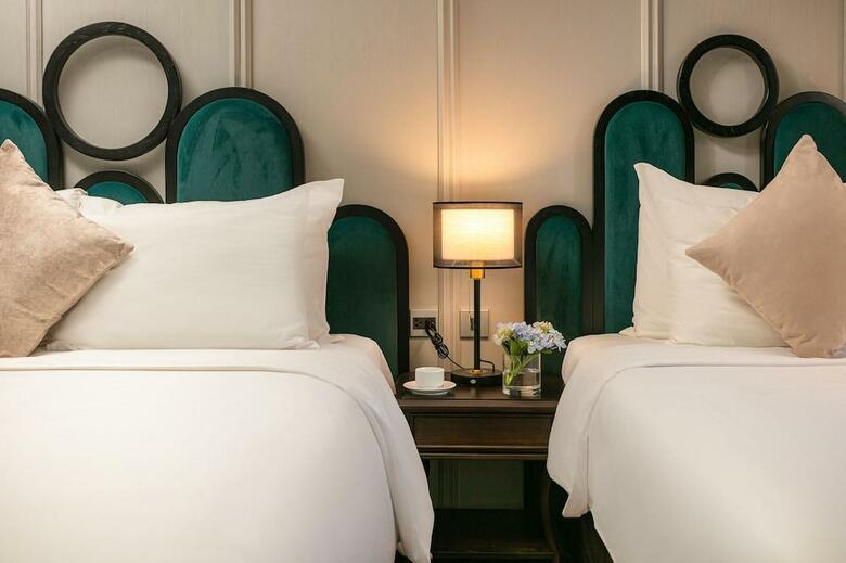 May De Ville Old Quarter Hotel