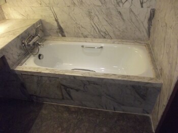 St Laurn Business Hotel