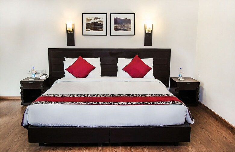 Hotel Mantra Amaltas