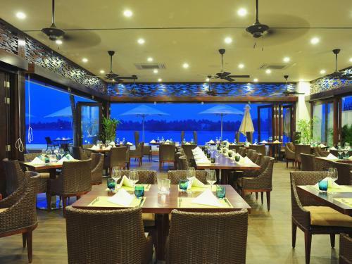 Hotel Villa Song Saigon