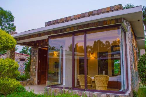 Hotel The Roar Resort