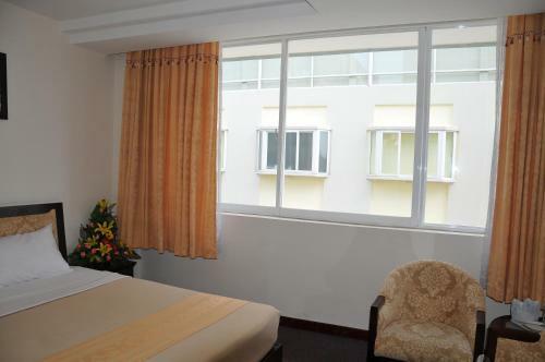 Dong Kinh B Hotel