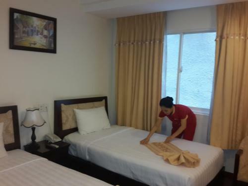 Dong Kinh B Hotel