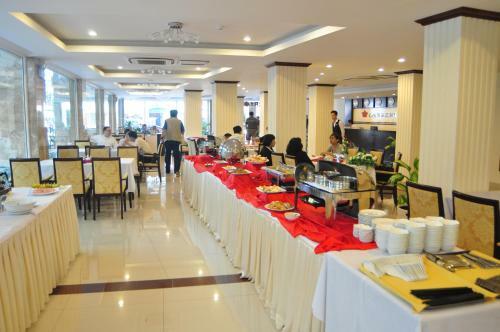 Dong Kinh B Hotel