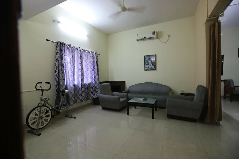 Hotel Radhika Regency