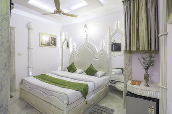 Hostal Treebo Natraj Yes Please