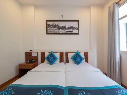 Blue River Hotel