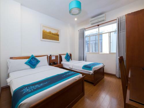 Blue River Hotel
