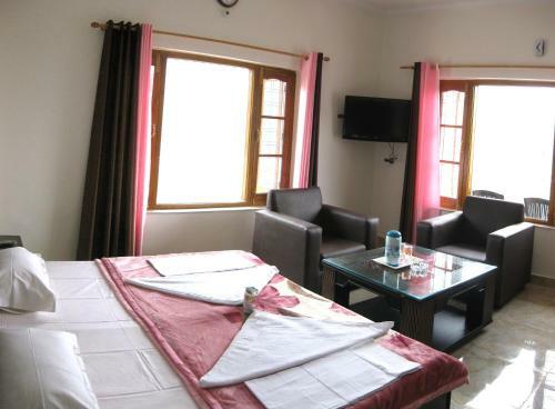 Hotel Bhandari Swiss Cottage