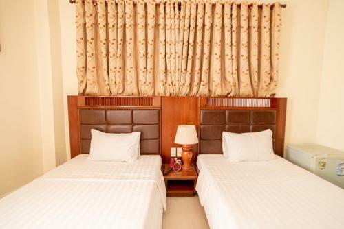 Binh Hung Hotel