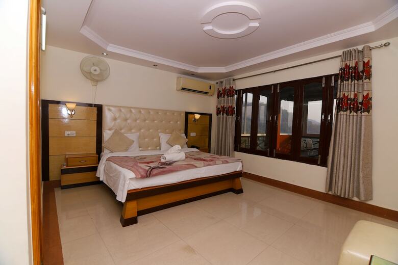 Hotel Ganesha Inn
