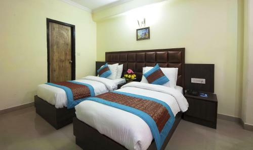 Hotel White House