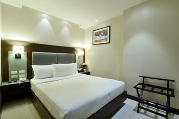 Hotel The Prestige Nana