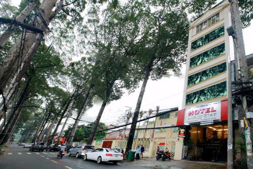 Lucky Star Hotel