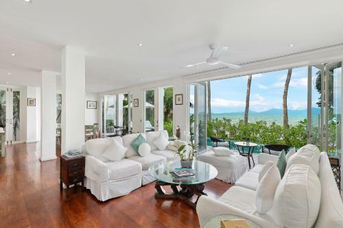 Villa M