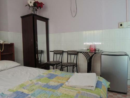 Hostal Thanh Phong Hotel