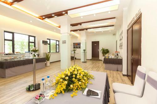 Vien Dong Hotel