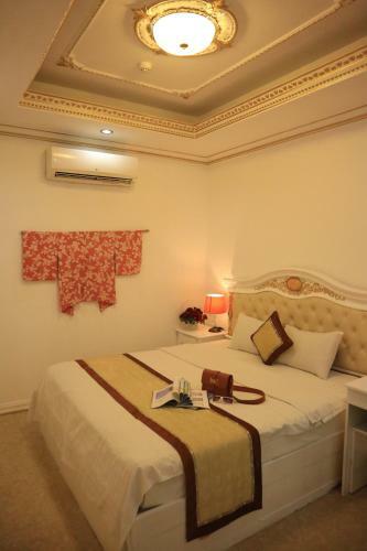 Happy Land Hotel