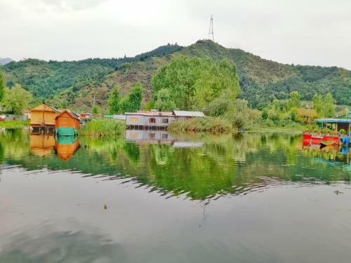 New Bul Bul Houseboat