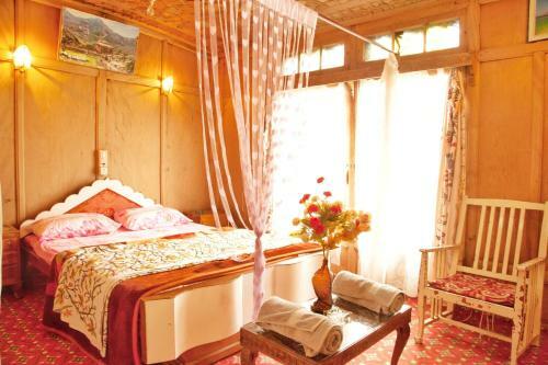 New Bul Bul Houseboat
