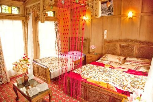 New Bul Bul Houseboat