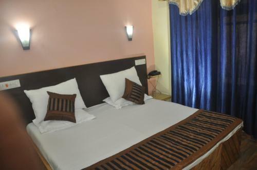Hotel Kashmir Inn