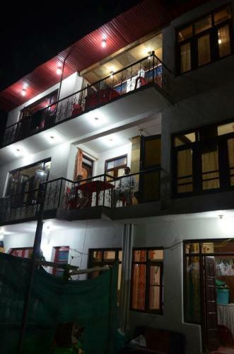 Hotel Howrah Guest House