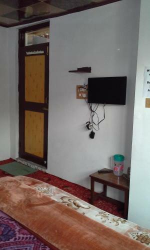 Hotel Howrah Guest House