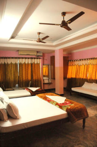 Hotel V.k.residency