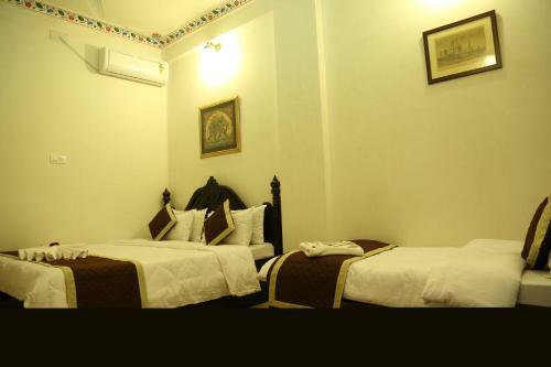 Hotel Lake Paradise