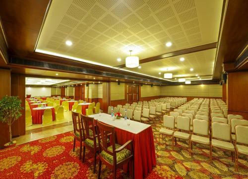 Hotel Classic Sarovar Portico Trivandrum