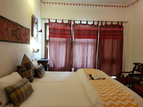 Hotel Devraj Niwas