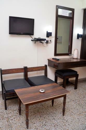 Gautam Hotel