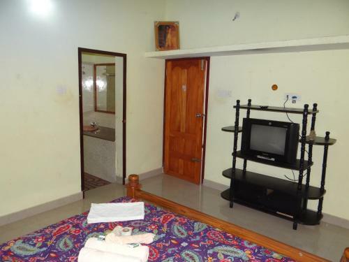 Hotel Ashiyana Cliff & Beach Resort