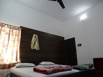 Hostal Teerth Guest House