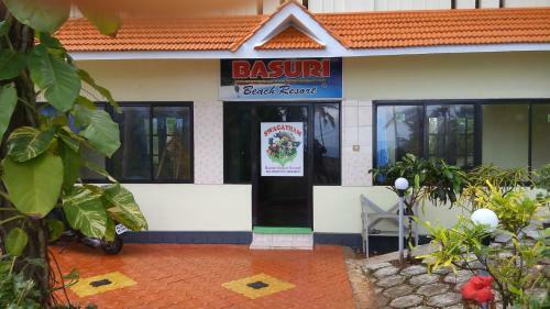 Hotel Basuri Beach Resort
