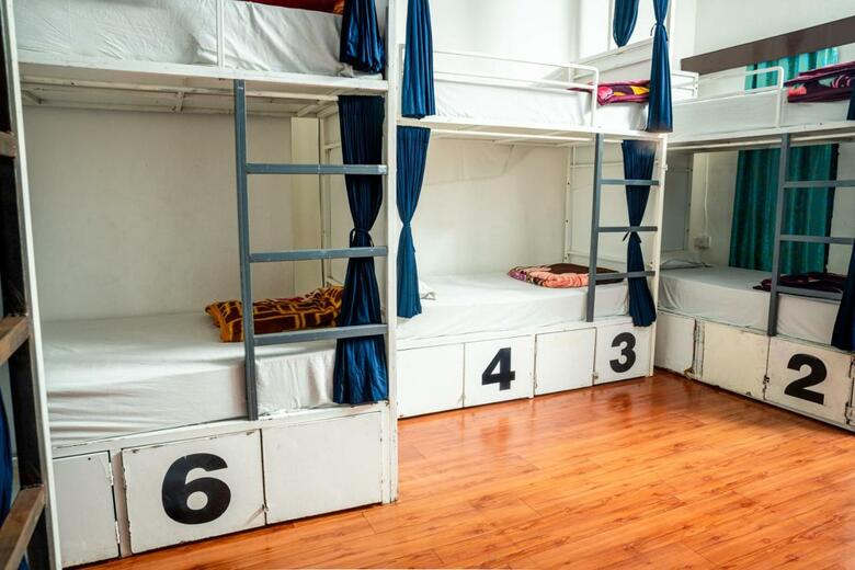 Albergue Bunkyard