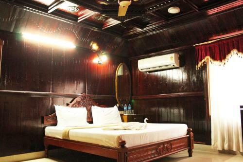 Hotel Black Beach Resort